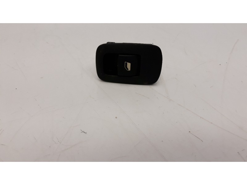 Recambio de mando elevalunas trasero izquierdo para citroen c4 picasso 2.0 blue-hdi fap referencia OEM IAM 96639378ZD  