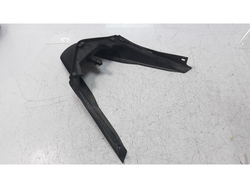 Recambio de moldura para honda x-adv referencia OEM IAM 80115K35V001  