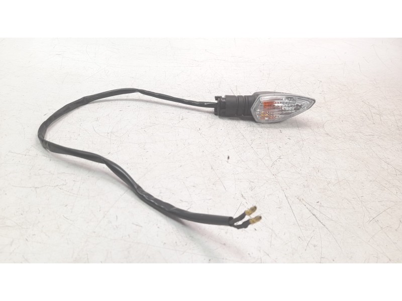 Recambio de piloto trasero derecho para yamaha tricity 300 referencia OEM IAM B63H33400200  