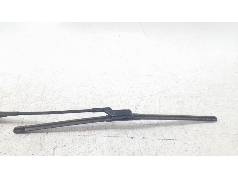 Recambio de brazo limpia delantero izquierdo para mg hs comfort referencia OEM IAM 10324821  