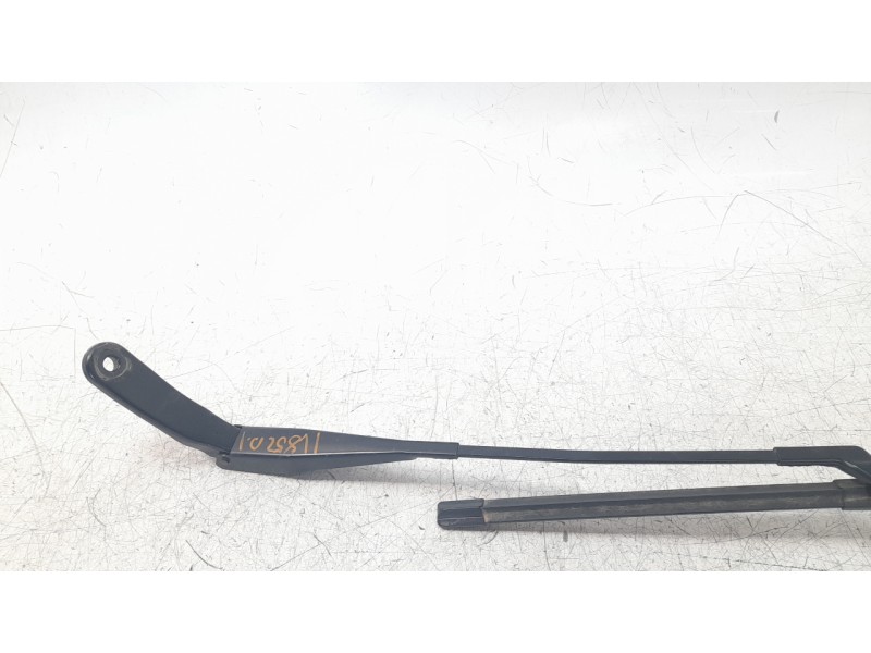 Recambio de brazo limpia delantero izquierdo para mg hs comfort referencia OEM IAM 10324821  