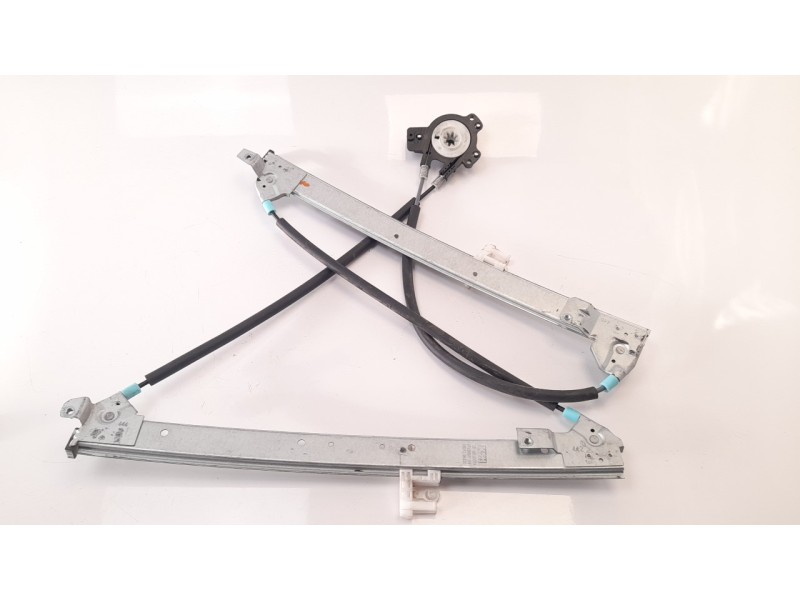 Recambio de elevalunas delantero izquierdo para renault megane ii berlina 5p referencia OEM IAM 8200325136 106193815 115599