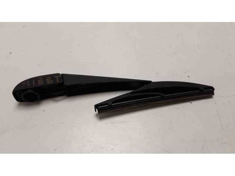Recambio de brazo limpia trasero para toyota auris active referencia OEM IAM 8524102060  