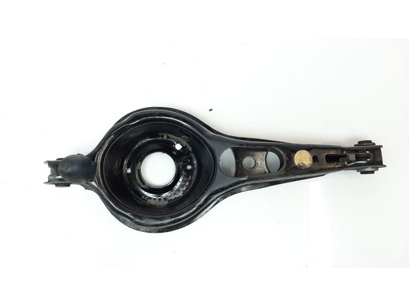 Recambio de brazo suspension inferior trasero derecho para volvo v40 kinetic referencia OEM IAM 31387063  