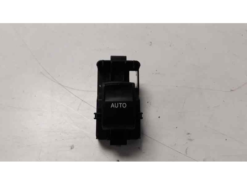 Recambio de mando elevalunas delantero derecho para toyota auris active referencia OEM IAM 848100D030  