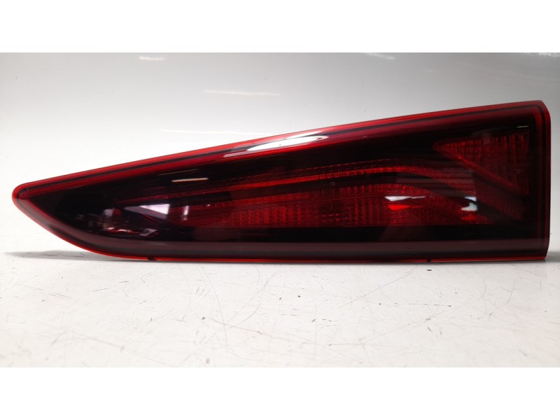 Recambio de piloto trasero derecho interior para hyundai kona 1.0 tgdi cat referencia OEM IAM 92404J9000  