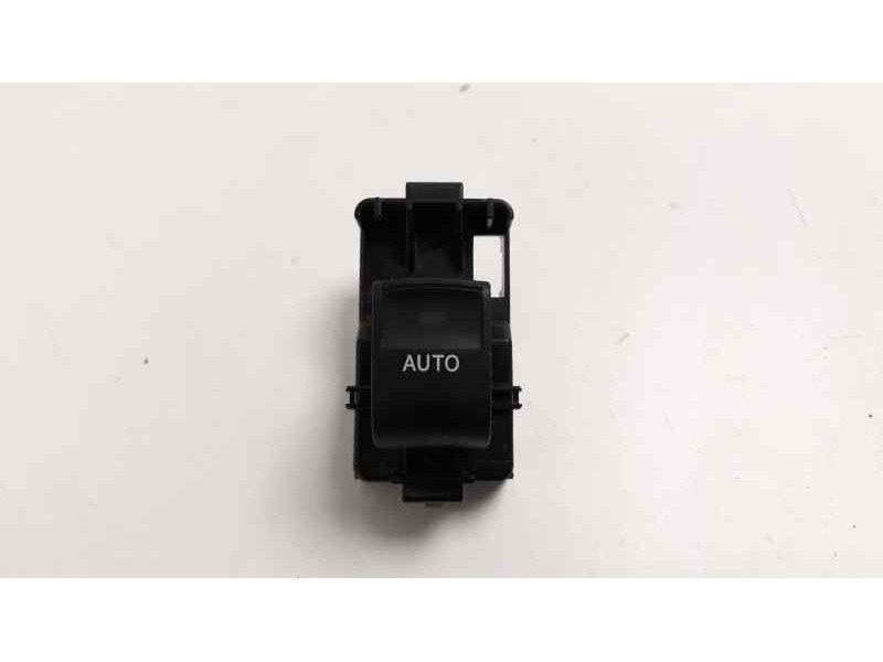Recambio de mando elevalunas trasero derecho para toyota auris active referencia OEM IAM 848100D030  