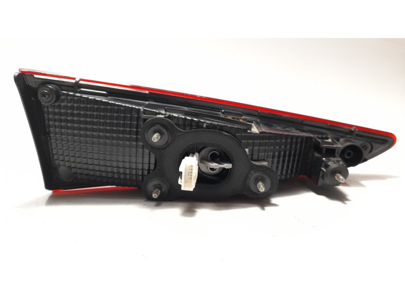 Recambio de piloto trasero derecho interior para hyundai kona 1.0 tgdi cat referencia OEM IAM 92404J9000  