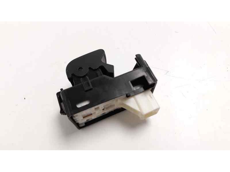 Recambio de mando elevalunas trasero derecho para toyota auris active referencia OEM IAM 848100D030  