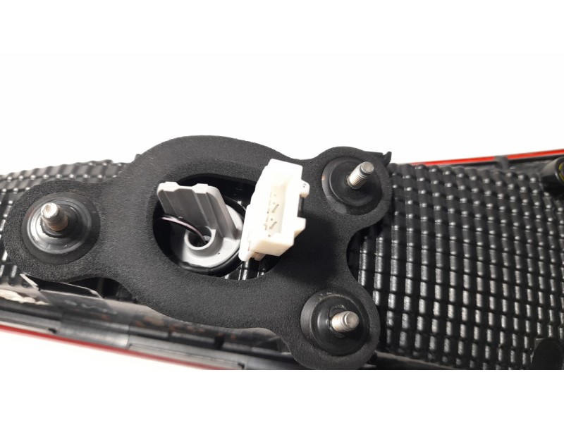 Recambio de piloto trasero izquierdo interior para hyundai kona 1.0 tgdi cat referencia OEM IAM 92403J9000  