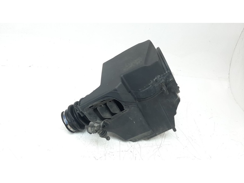 Recambio de filtro aire para volvo v40 1.6 diesel cat referencia OEM IAM 70526888  