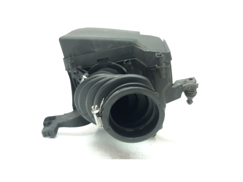 Recambio de filtro aire para volvo v40 1.6 diesel cat referencia OEM IAM 70526888  