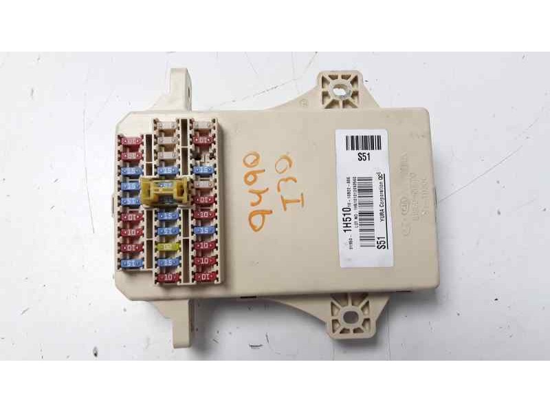 Recambio de caja reles / fusibles para hyundai i30 classic referencia OEM IAM 919502H500  