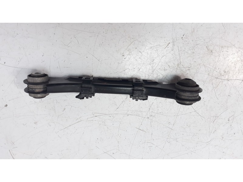 Recambio de brazo suspension superior trasero izquierdo para bmw serie 1 lim. (f20) 2.0 turbodiesel referencia OEM IAM 679254304