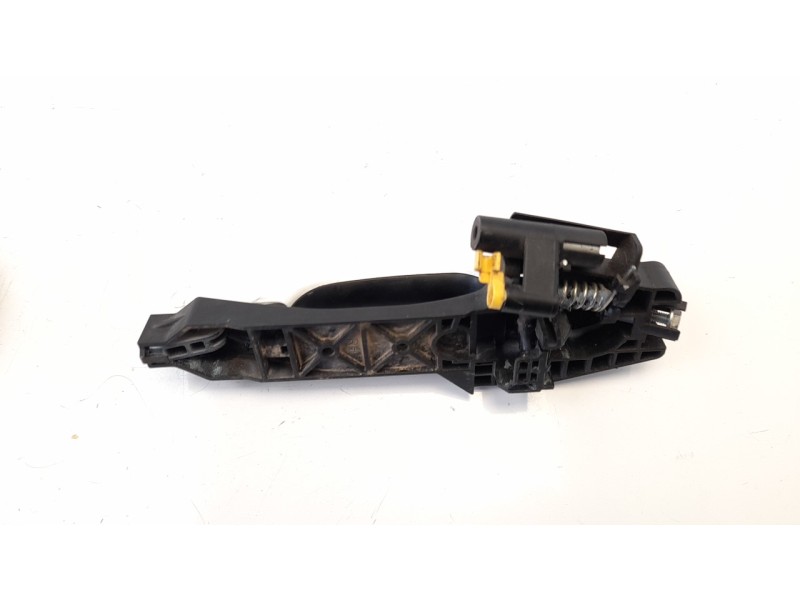 Recambio de maneta exterior trasera derecha para hyundai i20 1.2 16v cat referencia OEM IAM 82661C8000  