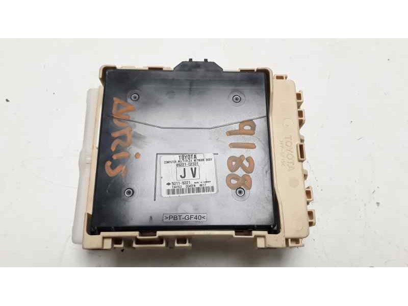 Recambio de caja reles / fusibles para toyota auris active referencia OEM IAM 63583367 8273012X80A 8922102331