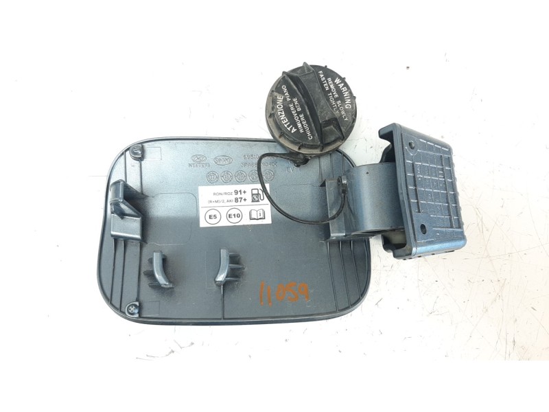 Recambio de tapa exterior combustible para hyundai kona 1.0 tgdi cat referencia OEM IAM 69510J9000  