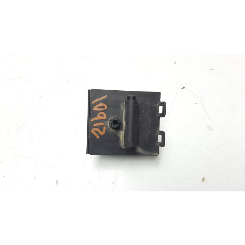 Recambio de tapa exterior combustible para mercedes-benz clase a (w176) 2.1 cdi cat referencia OEM IAM A0008207703  