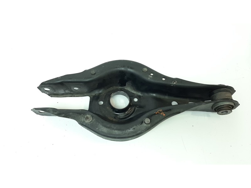 Recambio de brazo suspension inferior trasero derecho para bmw serie 1 lim. (f20) 2.0 turbodiesel referencia OEM IAM 33322467126
