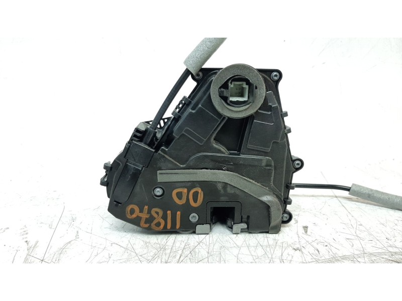 Recambio de cerradura puerta delantera derecha para renault express advance referencia OEM IAM 805022699R  