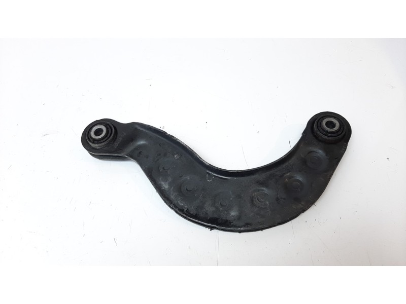 Recambio de brazo suspension superior trasero izquierdo para volvo v40 kinetic referencia OEM IAM 31406582  