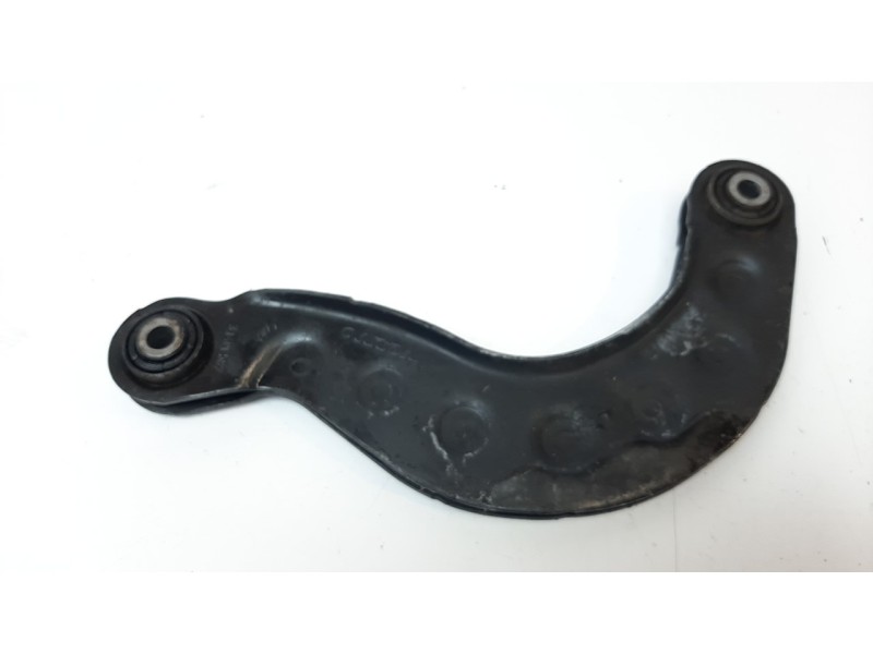 Recambio de brazo suspension superior trasero derecho para volvo v40 kinetic referencia OEM IAM 31406582  