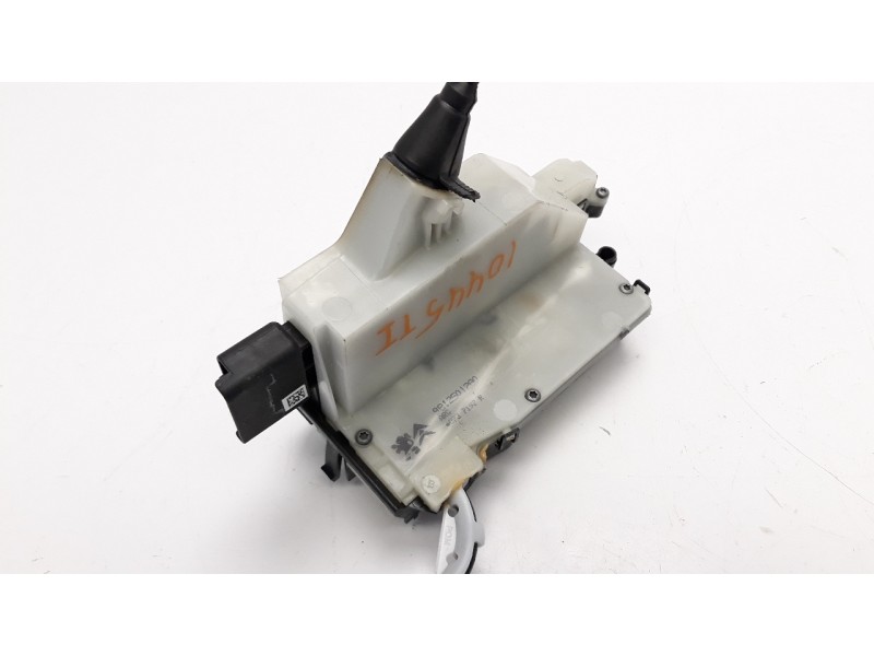 Recambio de cerradura puerta trasera izquierda para peugeot 208 1.2 16v vti referencia OEM IAM 9812501280  