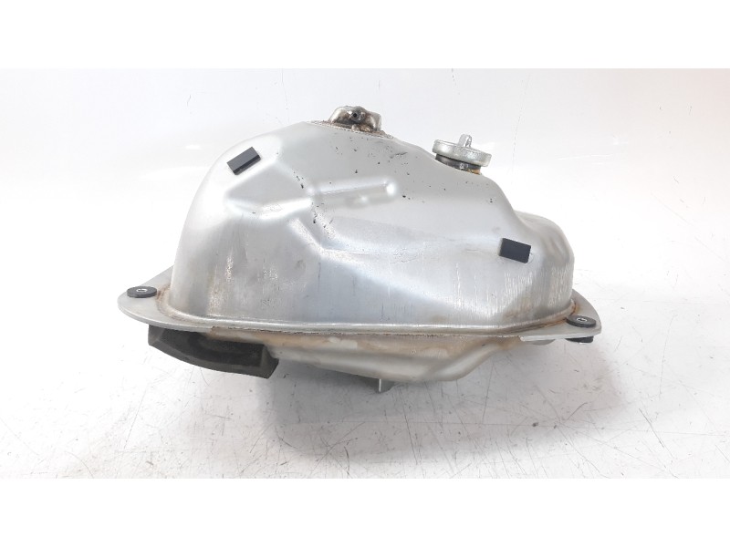Recambio de deposito combustible para honda x-adv referencia OEM IAM 17500MKTD00  