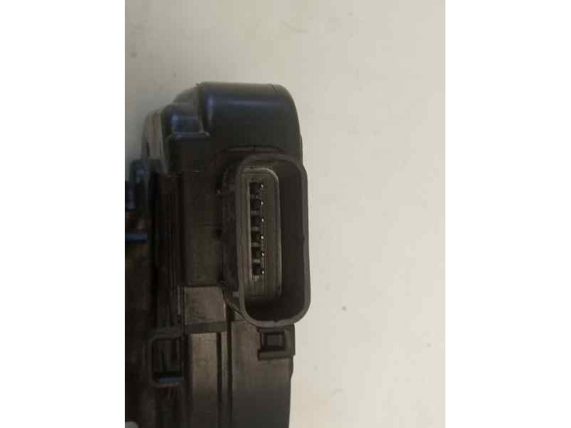 Recambio de cerradura puerta delantera derecha para kia sportage 1.7 crdi cat referencia OEM IAM 813203U300  