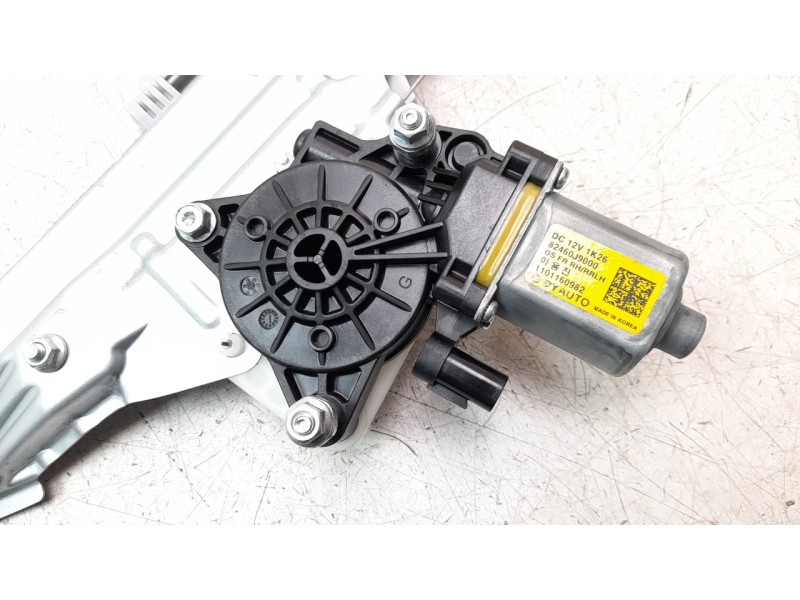 Recambio de elevalunas delantero derecho para hyundai kona 1.0 tgdi cat referencia OEM IAM 82402J9000  