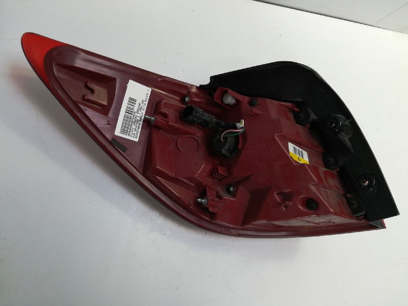 Recambio de piloto trasero derecho para kia sportage 1.7 crdi cat referencia OEM IAM 924023W010 16442822 108551650