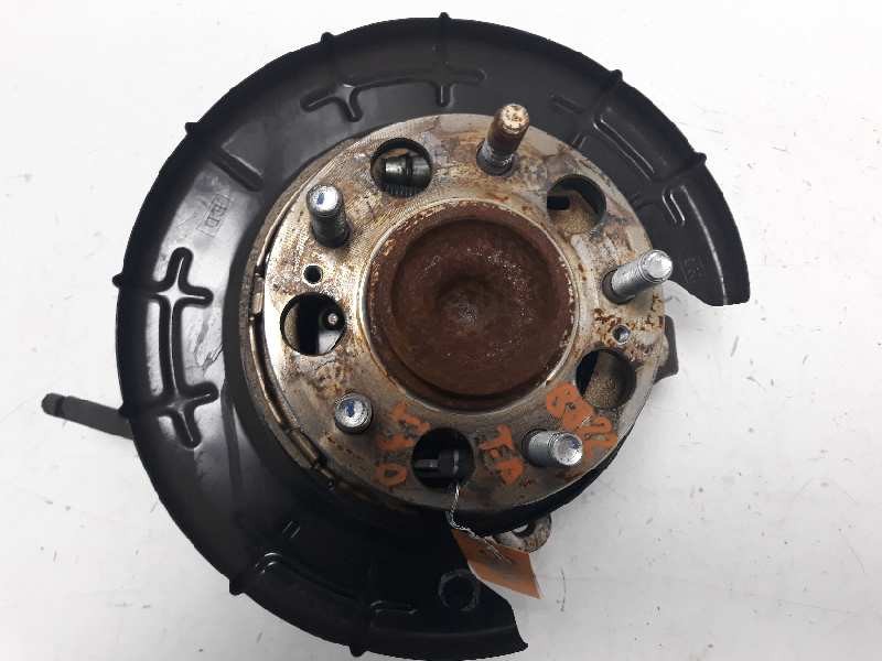 Recambio de mangueta trasera derecha para hyundai i30 classic gls referencia OEM IAM 552102H000  