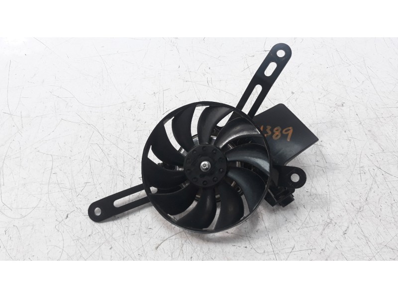 Recambio de electroventilador para honda x-adv referencia OEM IAM 19020KVZ631  