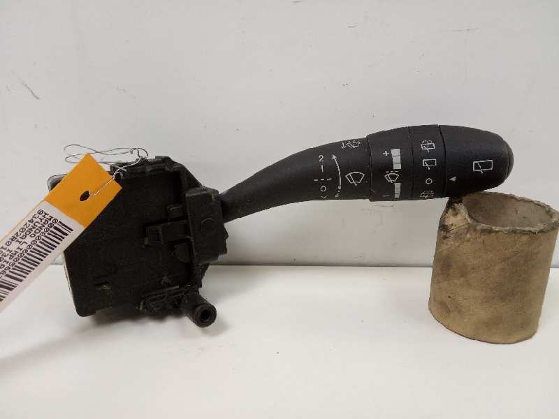 Recambio de mando limpia para hyundai i30 classic gls referencia OEM IAM 934202R010WP010  