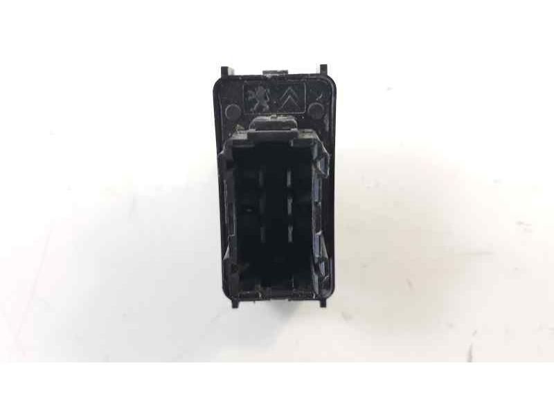 Recambio de mando elevalunas delantero derecho para citroen c3 business referencia OEM IAM 96657926XT  