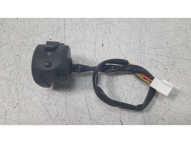 Recambio de piña luces izquierda para seat mo mo referencia OEM IAM PIÑA  