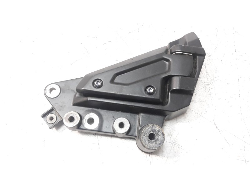 Recambio de estribo para honda x-adv referencia OEM IAM 50711MKTD00ZA  