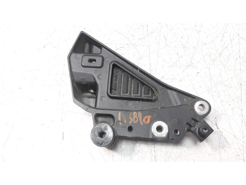 Recambio de estribo para honda x-adv referencia OEM IAM 50711MKTD00ZA  