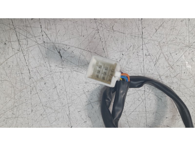 Recambio de piña luces derecha para seat mo mo referencia OEM IAM PIÑA  