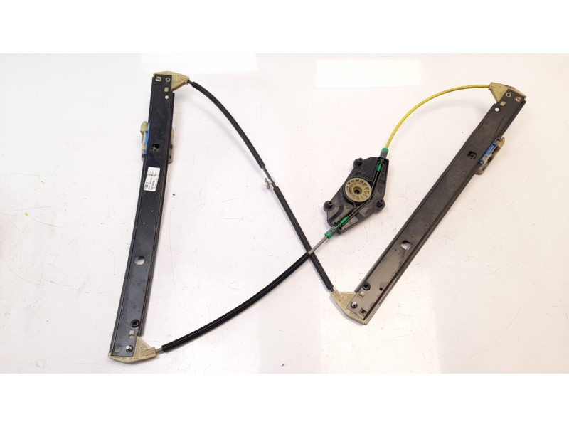 Recambio de elevalunas delantero derecho para audi a4 ber. (b8) 2.0 16v tdi referencia OEM IAM 8K0837462 106022414 111470