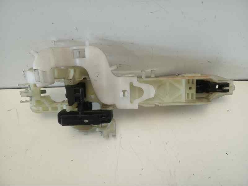 Recambio de maneta exterior delantera izquierda para kia sportage 1.7 crdi cat referencia OEM IAM 9088000400  