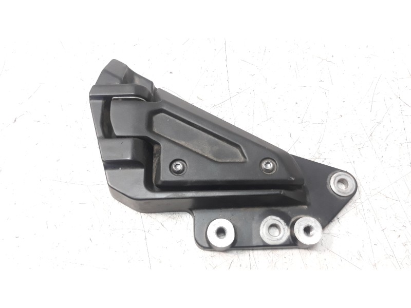 Recambio de estribo para honda x-adv referencia OEM IAM 50712MKTD00ZA  