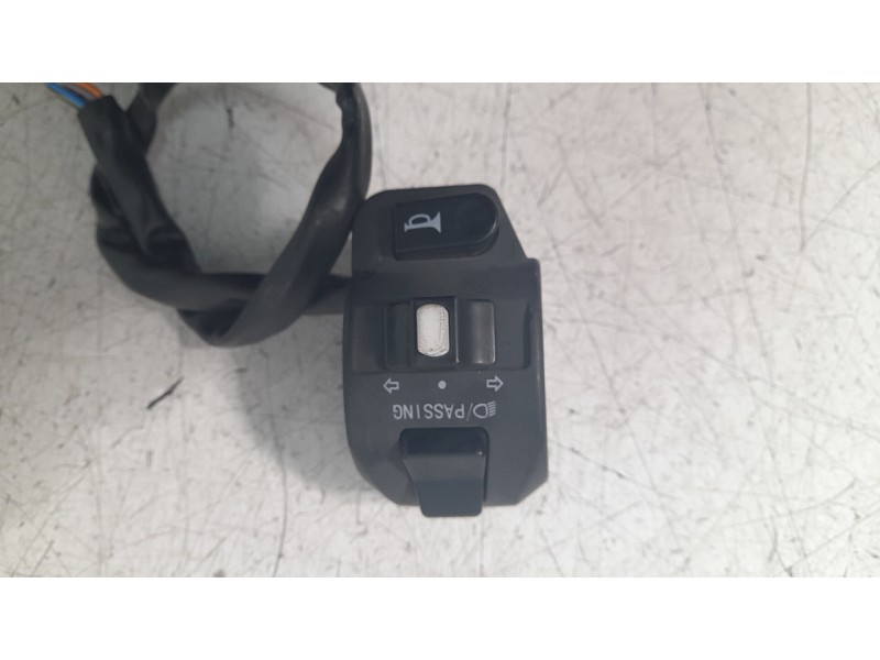 Recambio de piña luces derecha para seat mo mo referencia OEM IAM PIÑA  