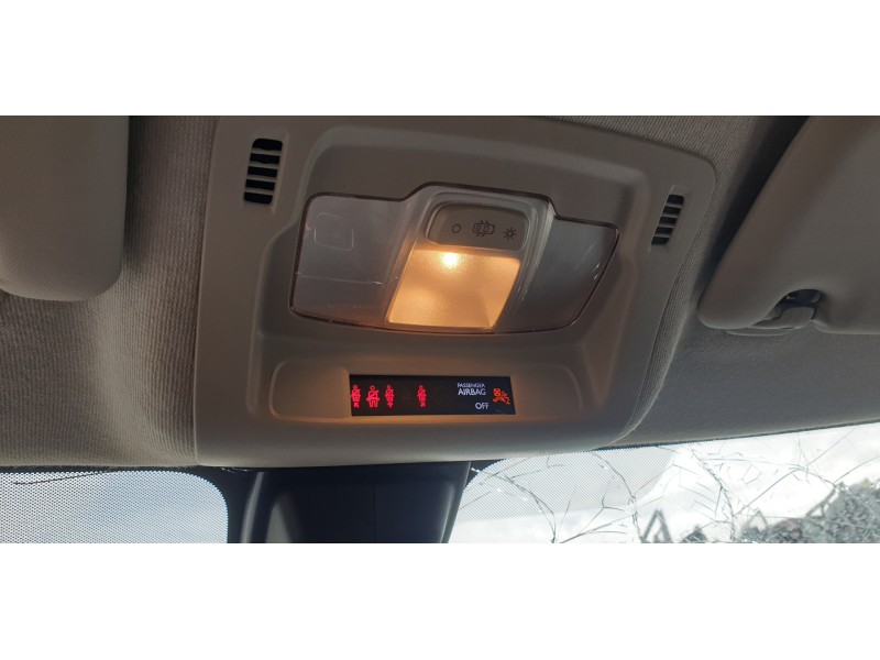 Recambio de luz interior para citroen c3 1.2 12v e-thp referencia OEM IAM 96754056BJ  