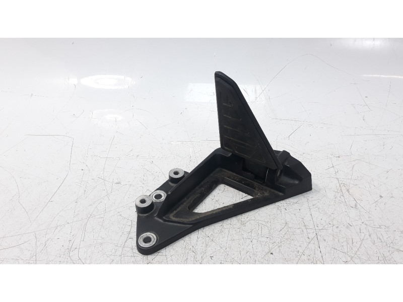 Recambio de estribo para honda x-adv referencia OEM IAM 50712MKTD00ZA  