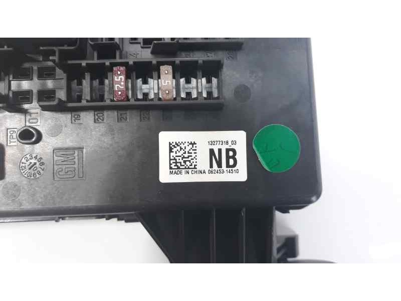 Recambio de caja reles / fusibles para opel insignia sports tourer edition referencia OEM IAM 13277318 06245314510 