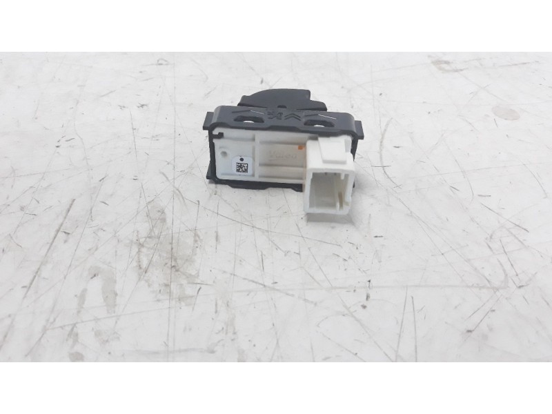 Recambio de mando elevalunas delantero derecho para citroen c3 1.2 12v e-thp referencia OEM IAM 96762292ZD  