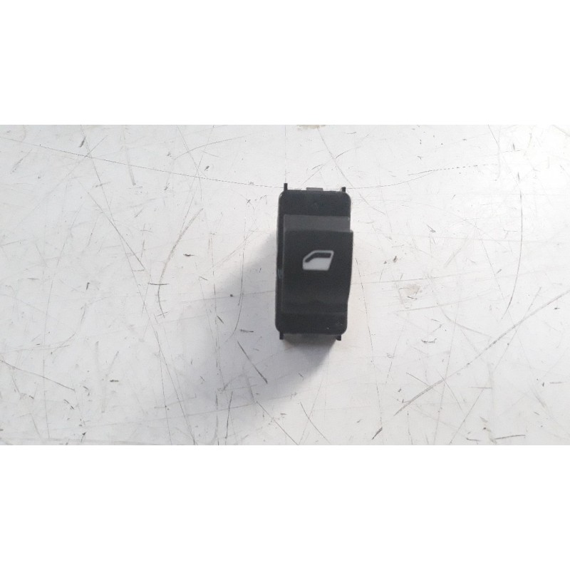 Recambio de mando elevalunas trasero derecho para citroen c3 1.2 12v e-thp referencia OEM IAM 96762292ZD  