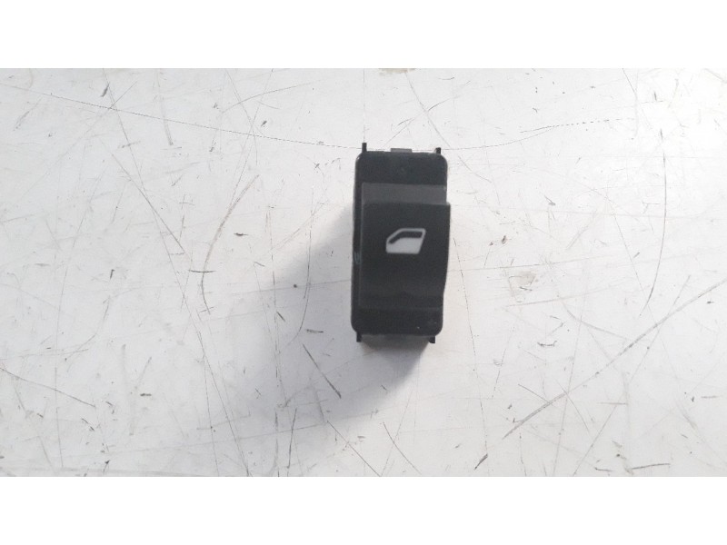 Recambio de mando elevalunas trasero derecho para citroen c3 1.2 12v e-thp referencia OEM IAM 96762292ZD  