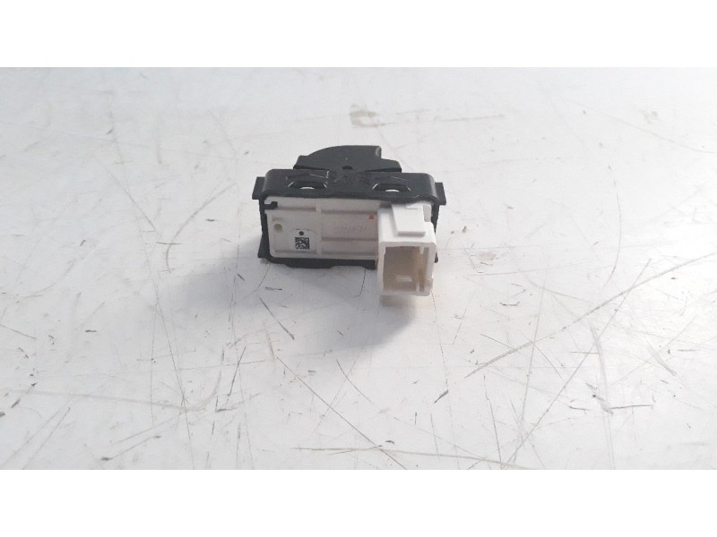 Recambio de mando elevalunas trasero derecho para citroen c3 1.2 12v e-thp referencia OEM IAM 96762292ZD  